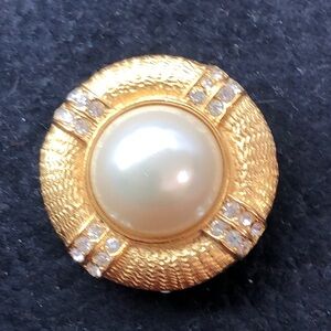 Alfred Sung Brooch